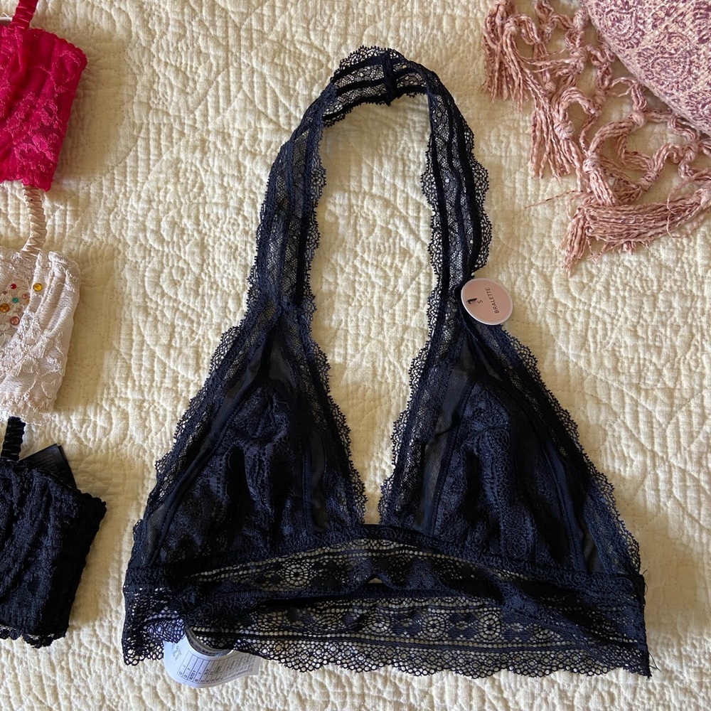 Lingerie bundle - Picture 2 of 3